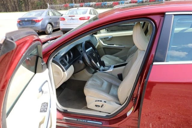 2012 Volvo - Image 9 of 15