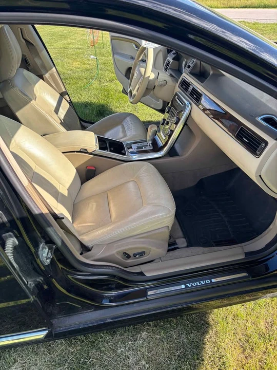 2012 Volvo S80 2nd Gen - Image 8 of 10