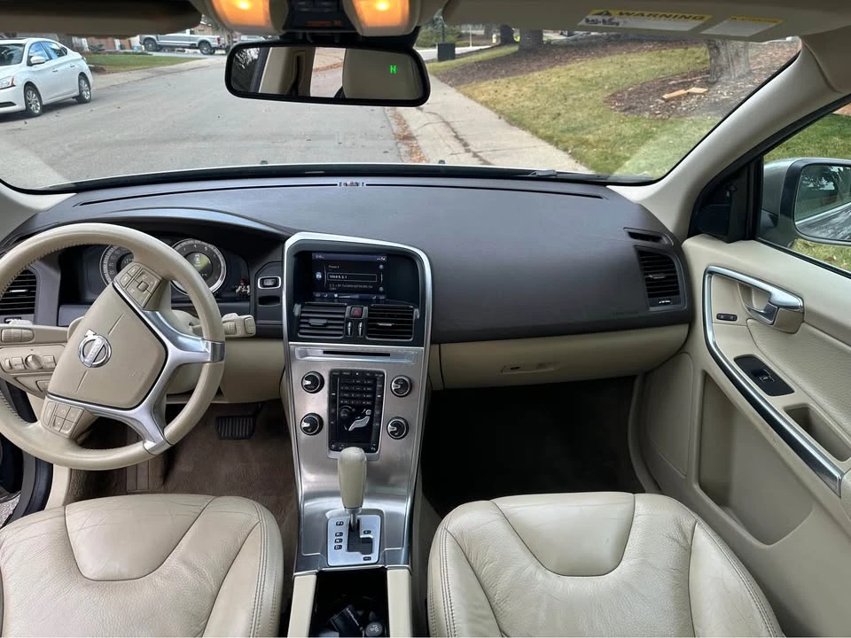 2012 Volvo XC60 - Image 6 of 10