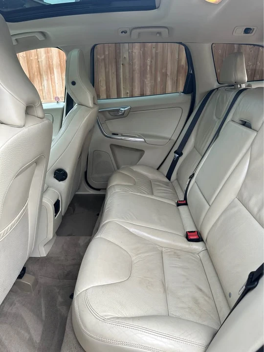 2012 Volvo XC60 - Image 8 of 10