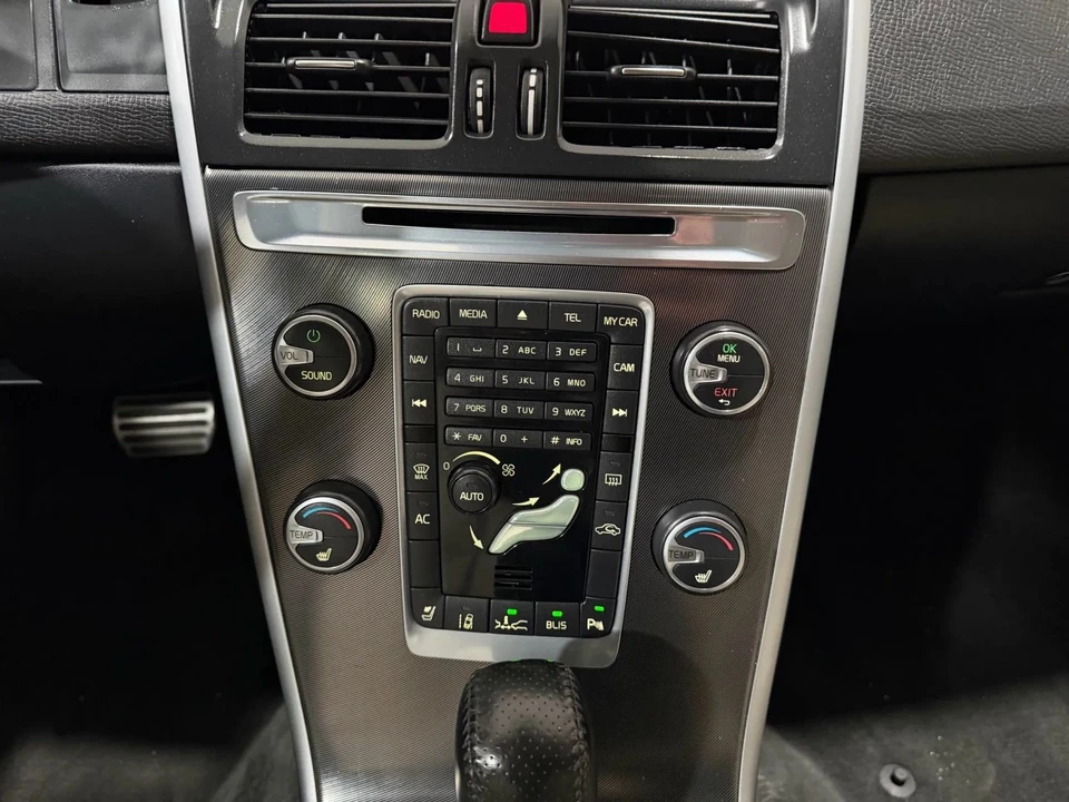 2012 Volvo XC60 1st Gen - Image 14 of 19