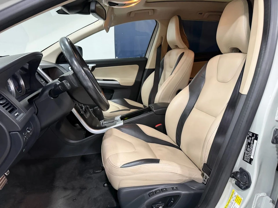 2012 Volvo XC60 1st Gen - Image 7 of 19