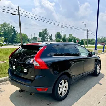 2012 Volvo XC60 3.2 Platinum Sport Utility 4D