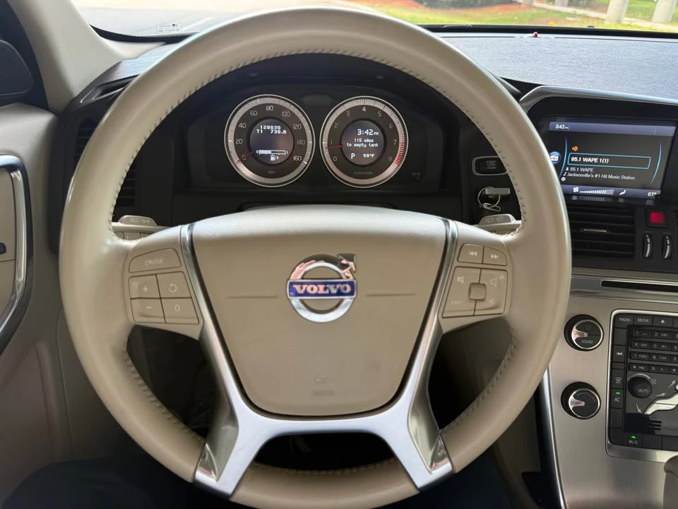 2012 Volvo XC60 1st Gen - Image 18 of 19