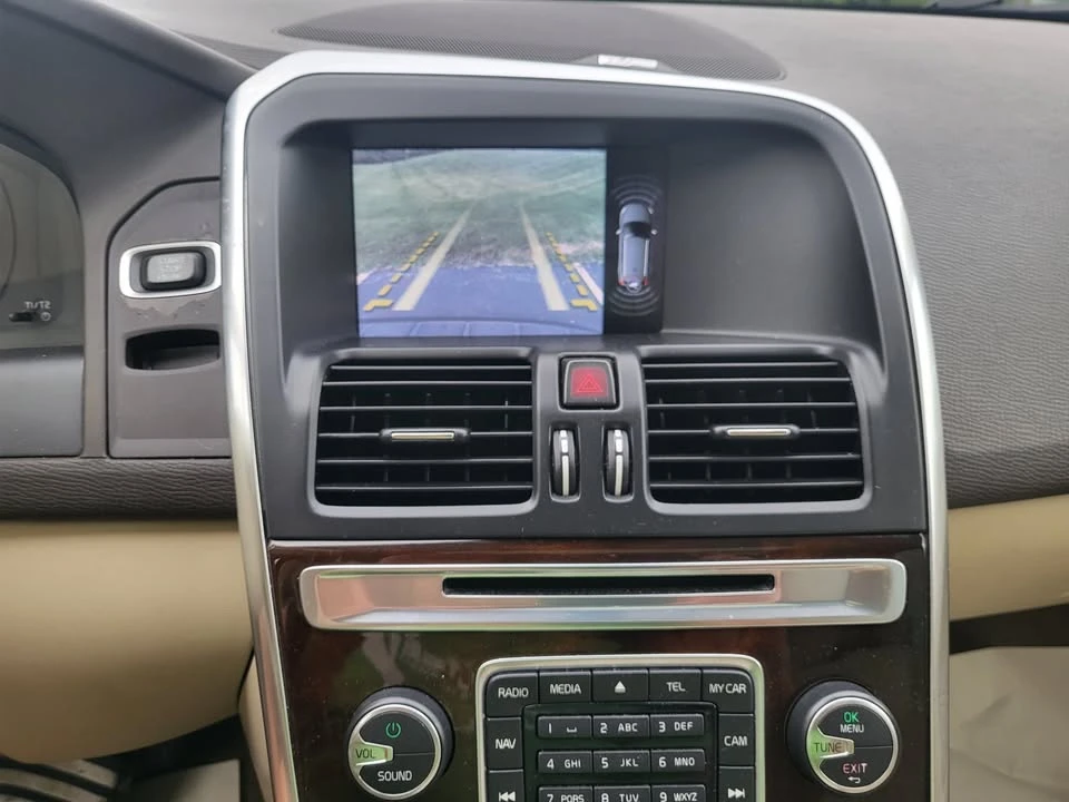 2012 Volvo XC60 1st Gen - Image 10 of 17