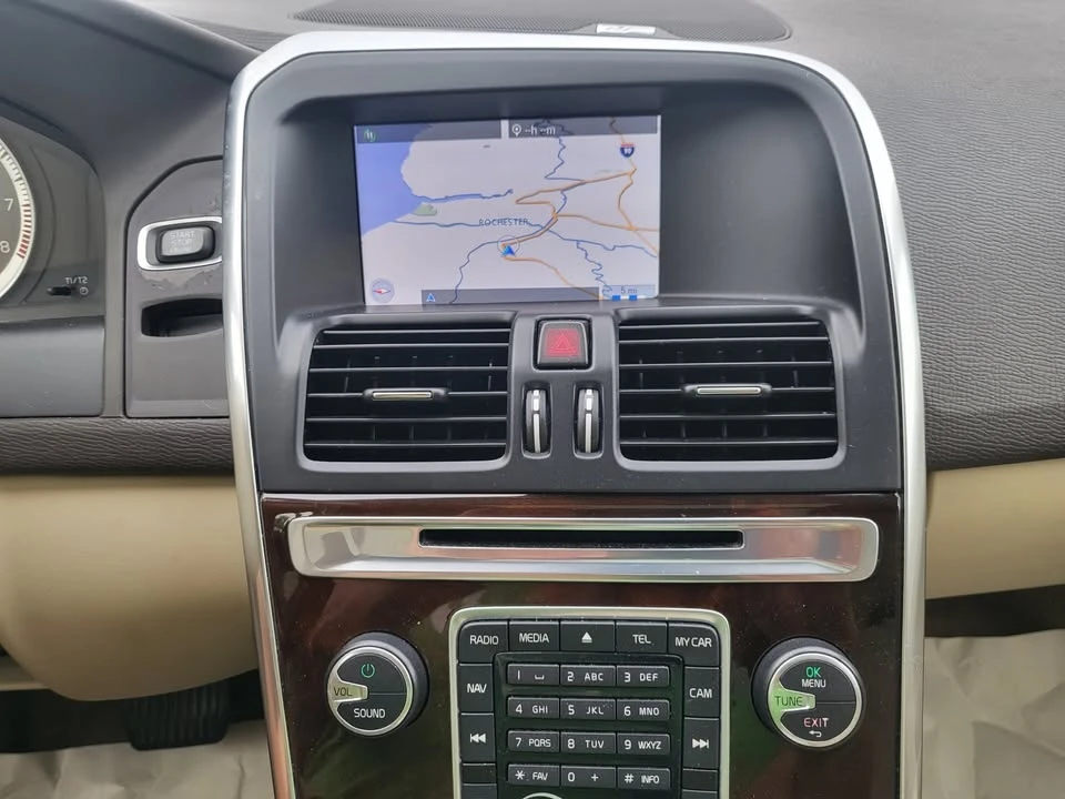 2012 Volvo XC60 1st Gen - Image 9 of 17