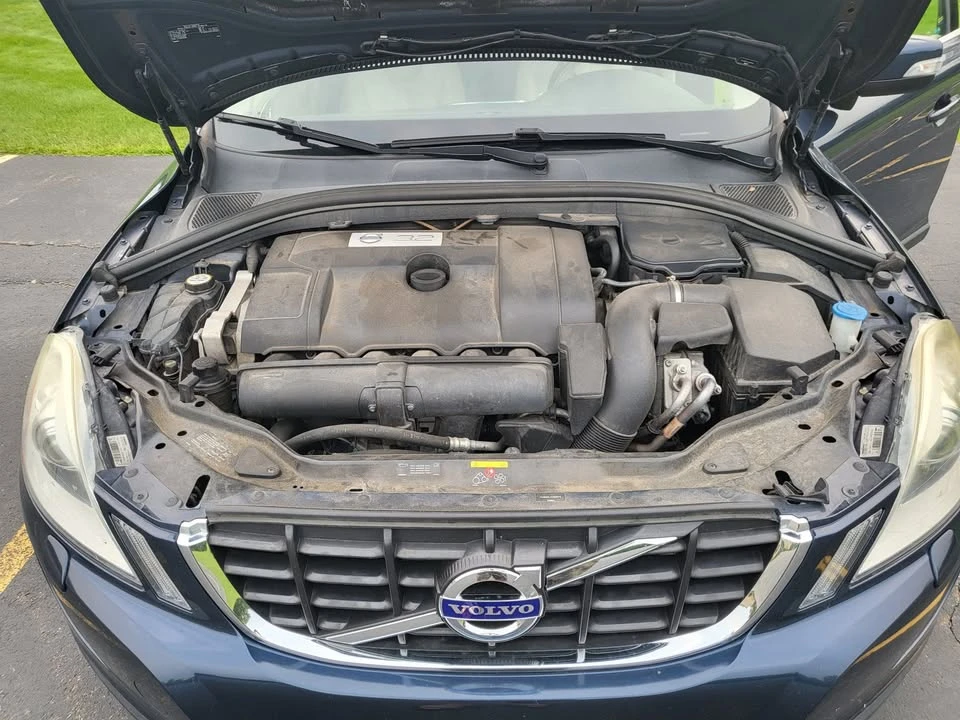 2012 Volvo XC60 1st Gen - Image 16 of 17