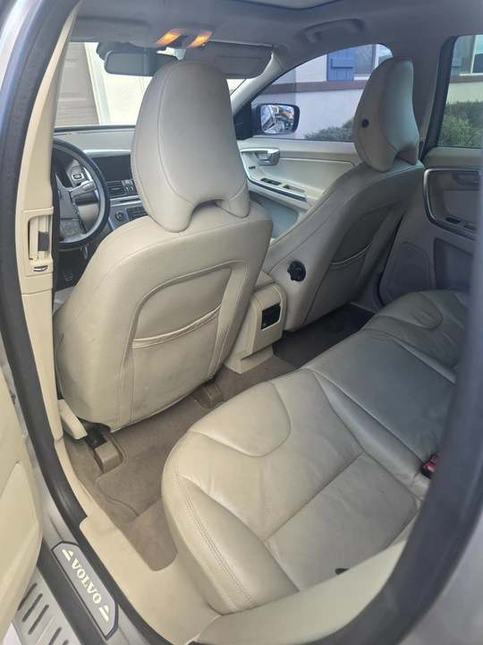 2012 Volvo XC60 1st Gen - Image 6 of 9