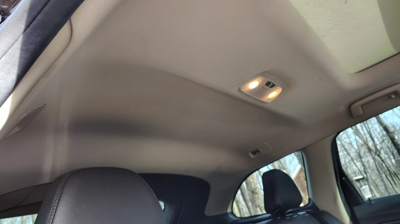 2012 Volvo XC60 1st Gen - Image 16 of 21