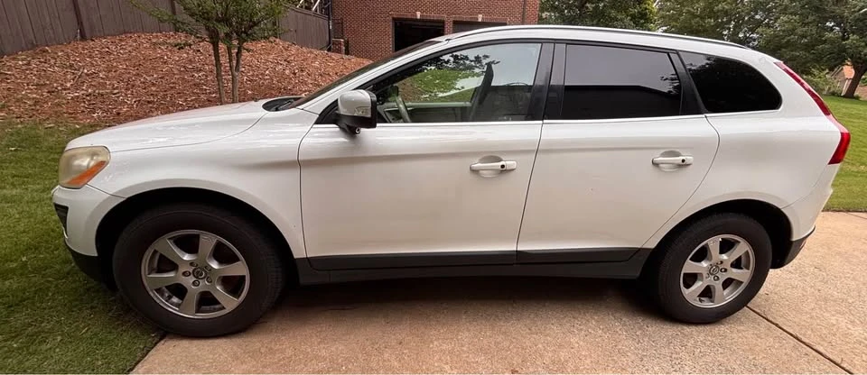 2012 Volvo XC60 1st Gen - Image 2 of 9