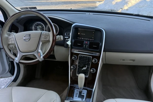 2012 Volvo XC60 1st Gen - Image 5 of 8
