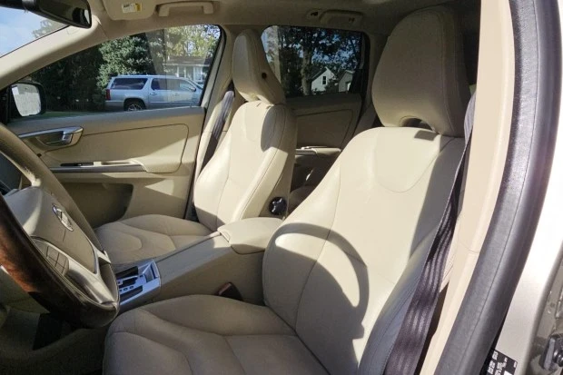 2012 Volvo XC60 1st Gen - Image 4 of 8