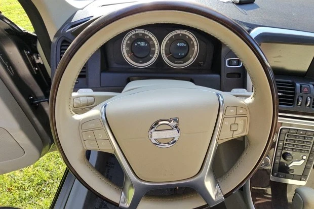 2012 Volvo XC60 1st Gen - Image 5 of 8