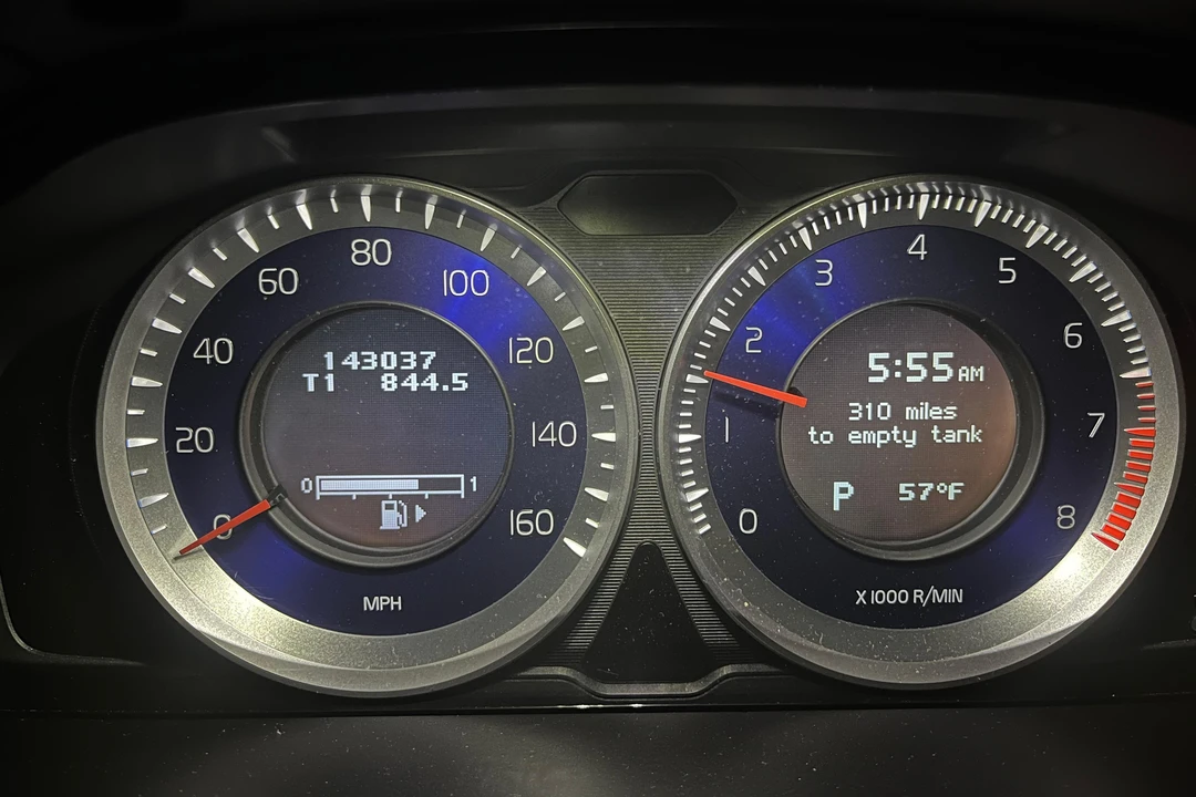 2012 Volvo XC60 1st Gen - Image 27 of 31