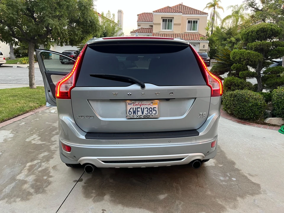 2012 Volvo XC60 1st Gen - Image 10 of 31