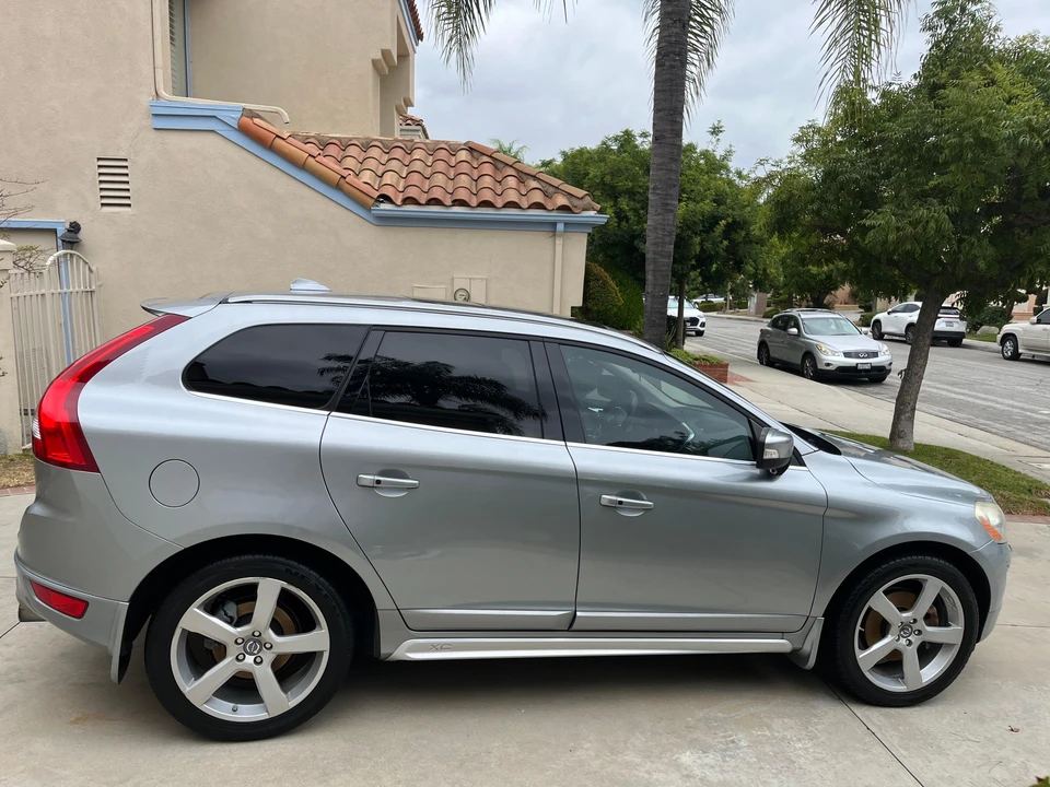 2012 Volvo XC60 1st Gen - Image 11 of 31