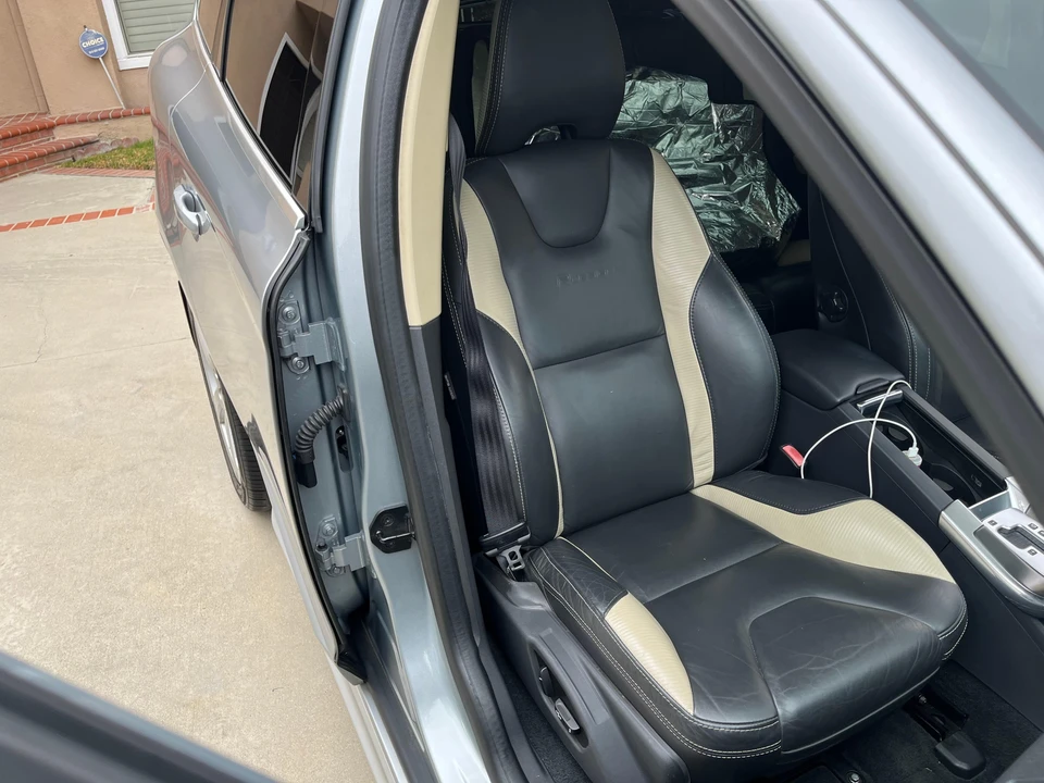 2012 Volvo XC60 1st Gen - Image 29 of 31