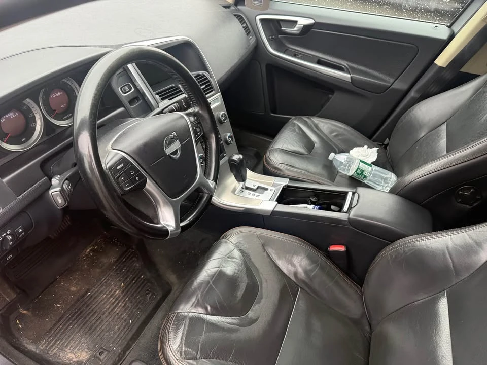 2012 Volvo XC60 1st Gen - Image 8 of 10