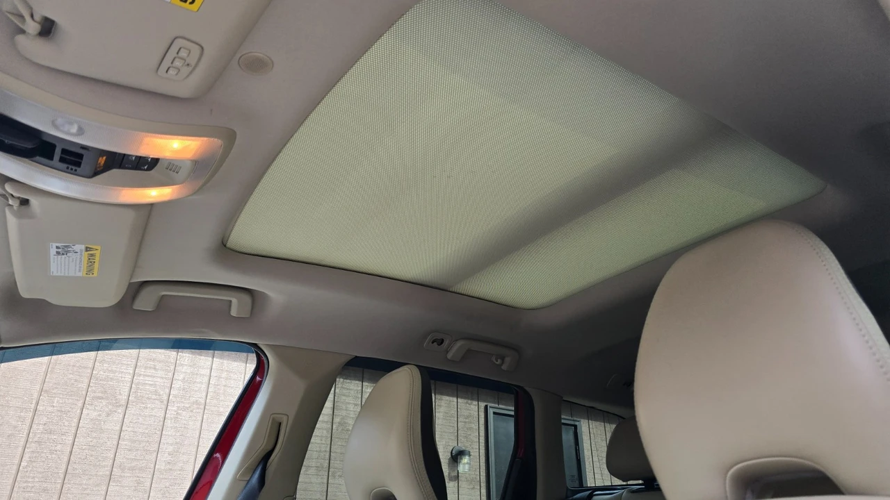 2012 Volvo XC60 1st Gen - Image 15 of 21
