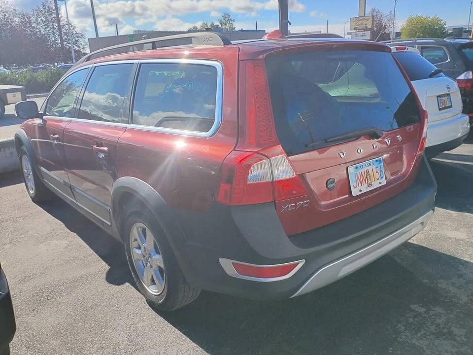 2012 Volvo XC70 3rd Gen - Image 3 of 4