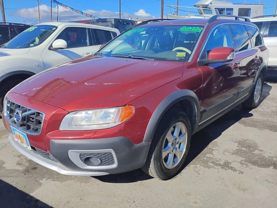 2012 Volvo XC70 3rd Gen - Image 2 of 4