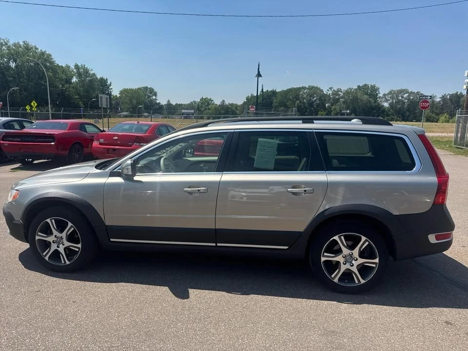 2012 Volvo XC70 3rd Gen - Image 8 of 11