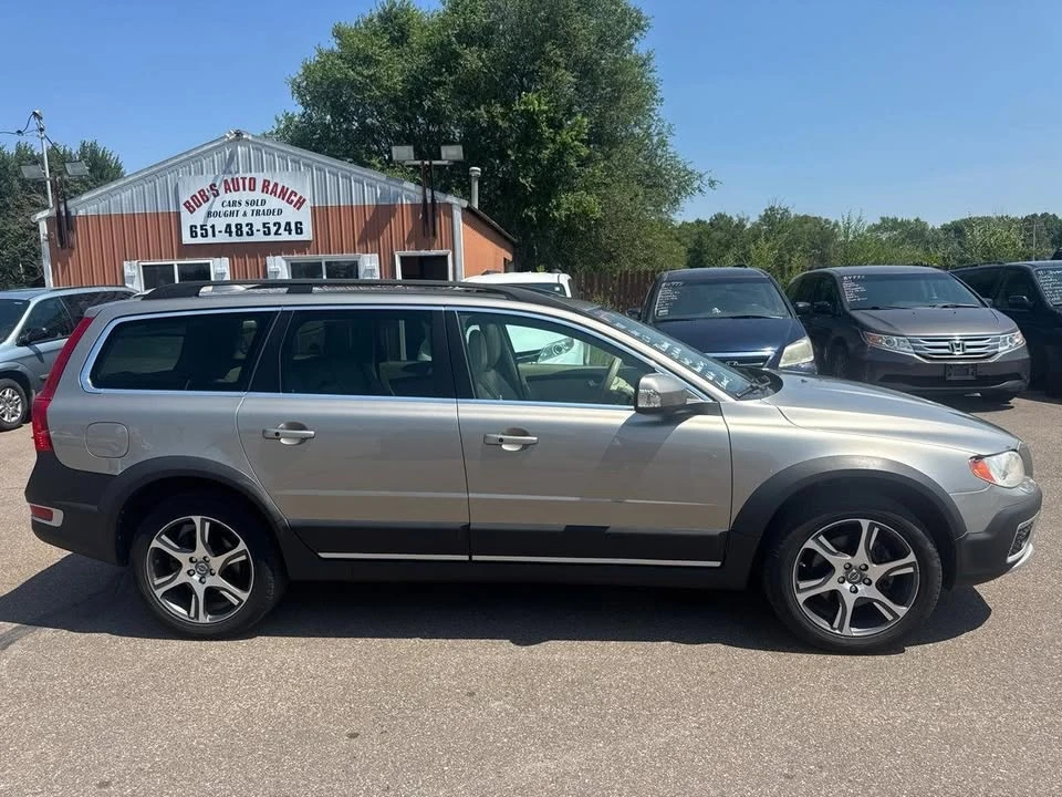 2012 Volvo XC70 3rd Gen - Image 4 of 11
