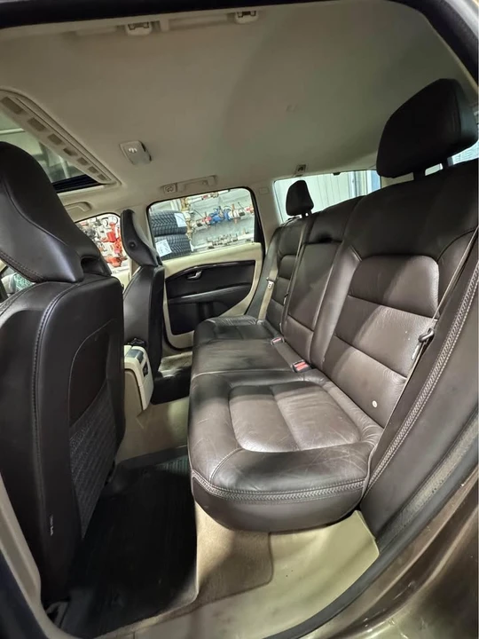 2012 Volvo XC70 3rd Gen - Image 6 of 7