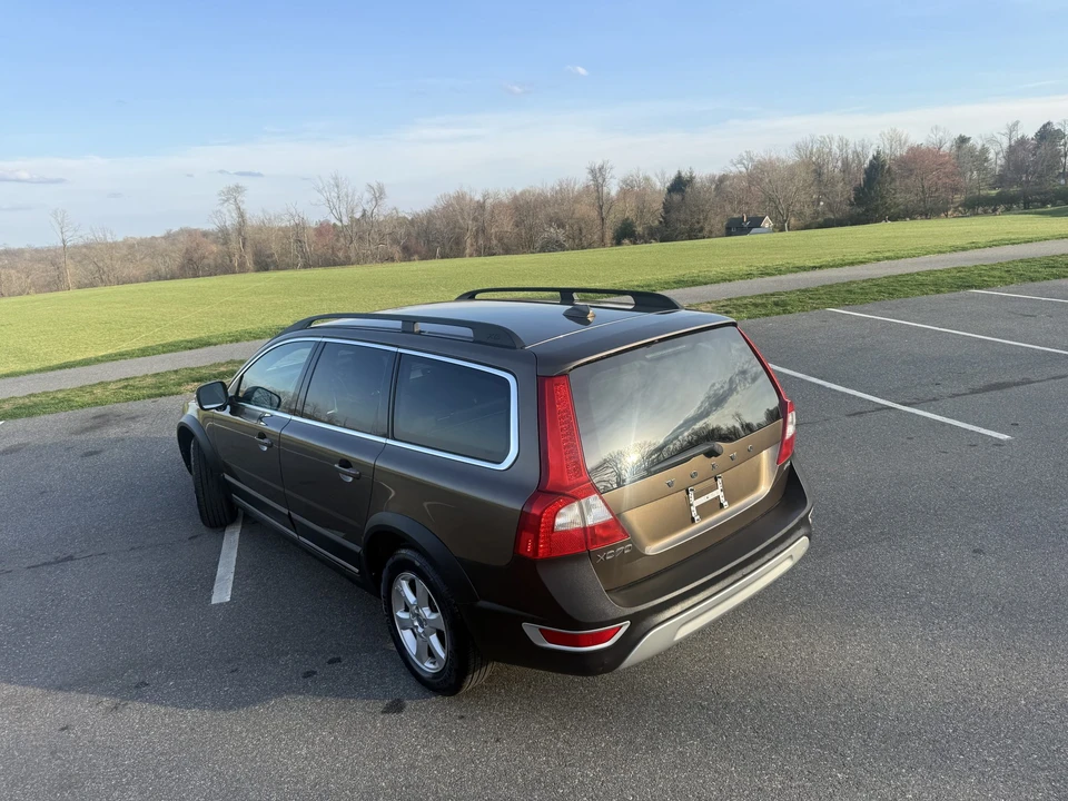 2012 Volvo XC70 3rd Gen - Image 21 of 21