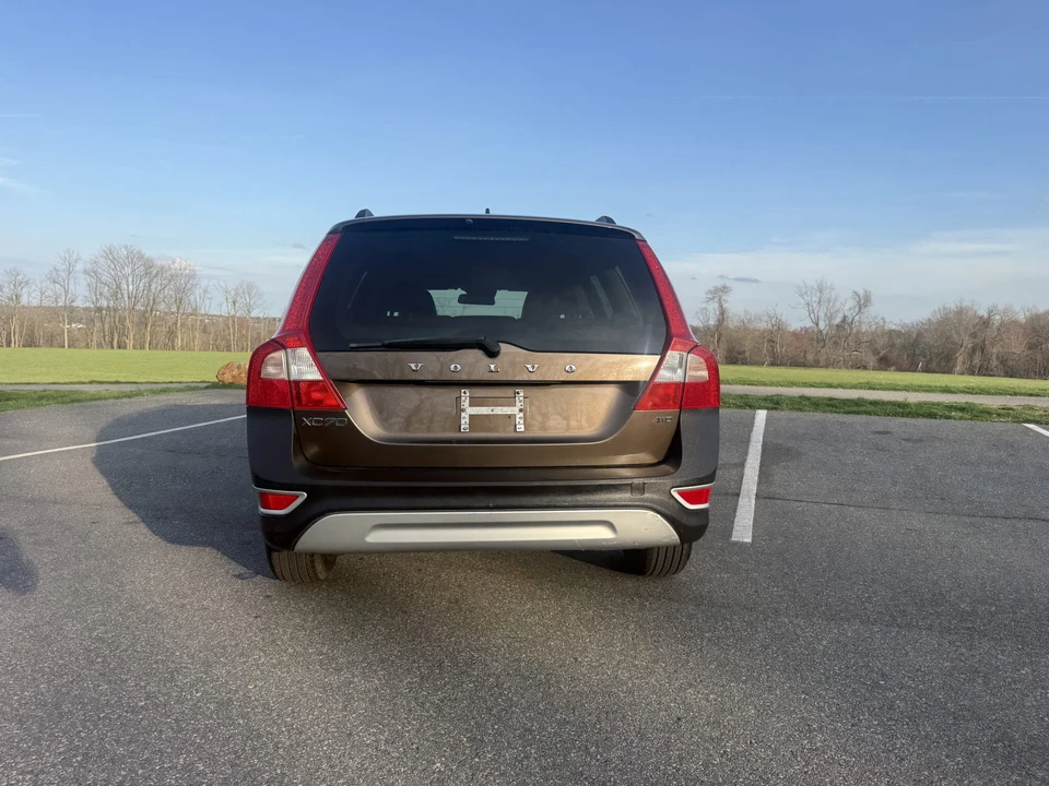 2012 Volvo XC70 3rd Gen - Image 20 of 21