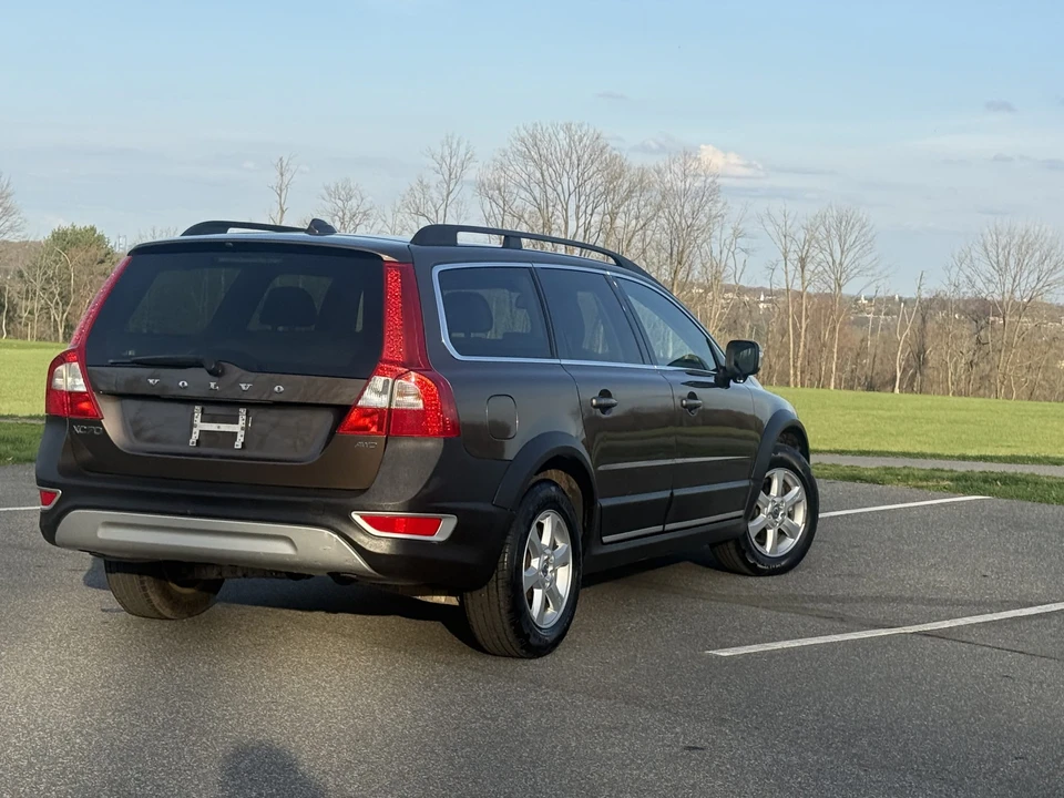 2012 Volvo XC70 3rd Gen - Image 16 of 21