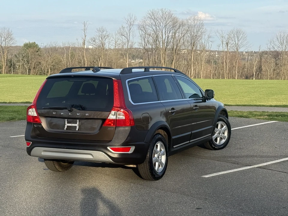 2012 Volvo XC70 3rd Gen - Image 15 of 21