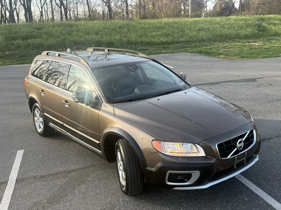 2012 Volvo XC70 3rd Gen - Image 6 of 21