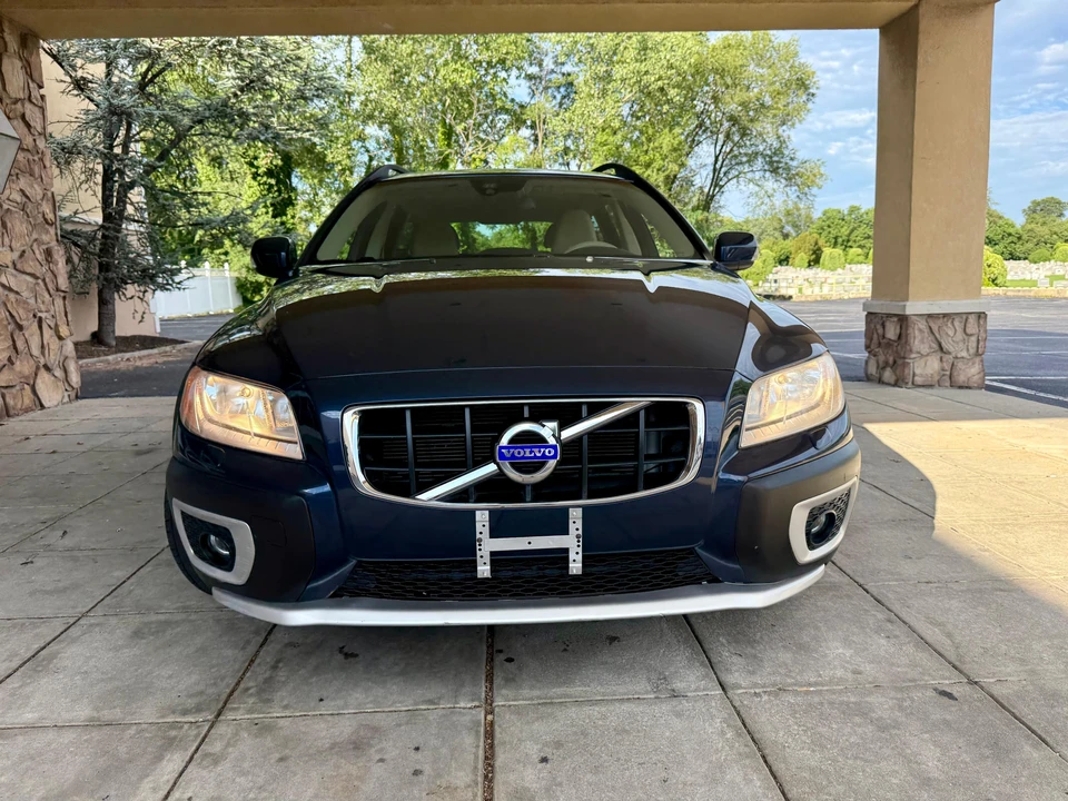 2012 Volvo XC70 3rd Gen - Image 6 of 31