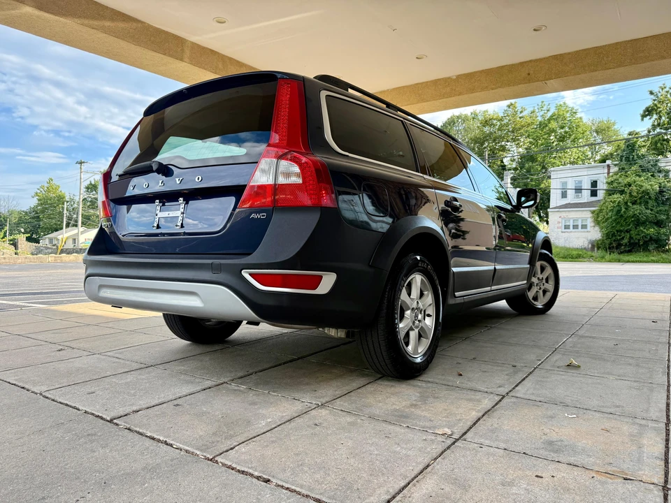 2012 Volvo XC70 3rd Gen - Image 14 of 31