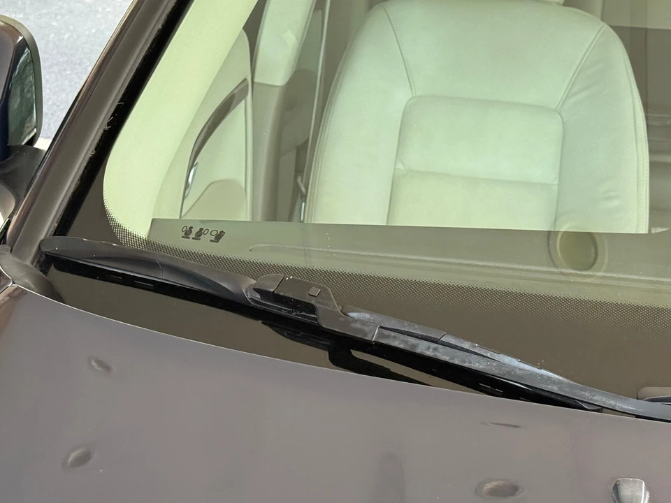 2012 Volvo XC70 3rd Gen - Image 21 of 31