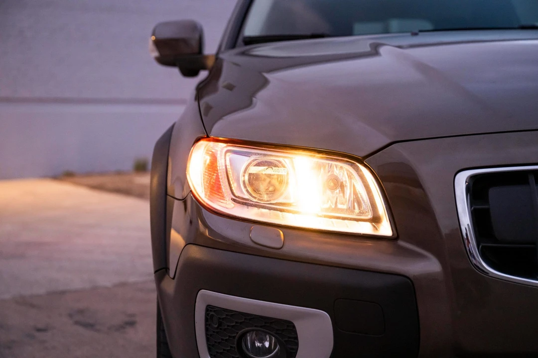 2012 Volvo XC70 3rd Gen - Image 20 of 31
