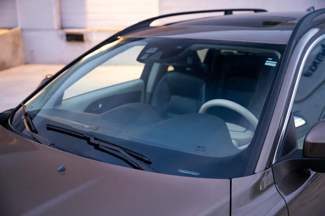 2012 Volvo XC70 3rd Gen - Image 28 of 31