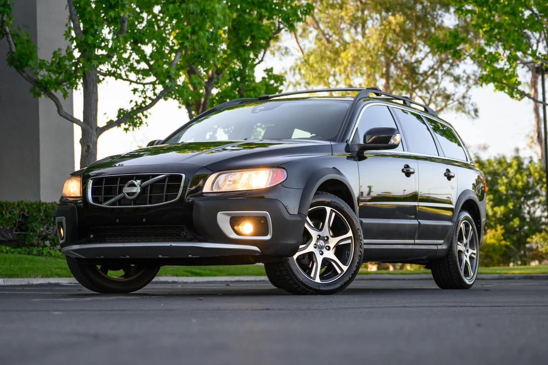 2012 Volvo XC70 3rd Gen - Image 9 of 31