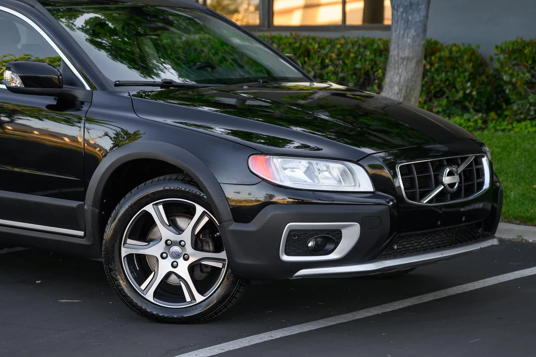 2012 Volvo XC70 3rd Gen - Image 19 of 31