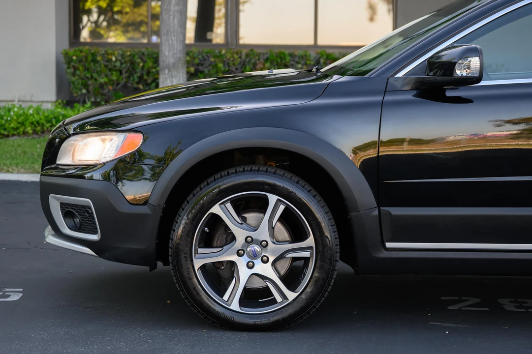 2012 Volvo XC70 3rd Gen - Image 28 of 31