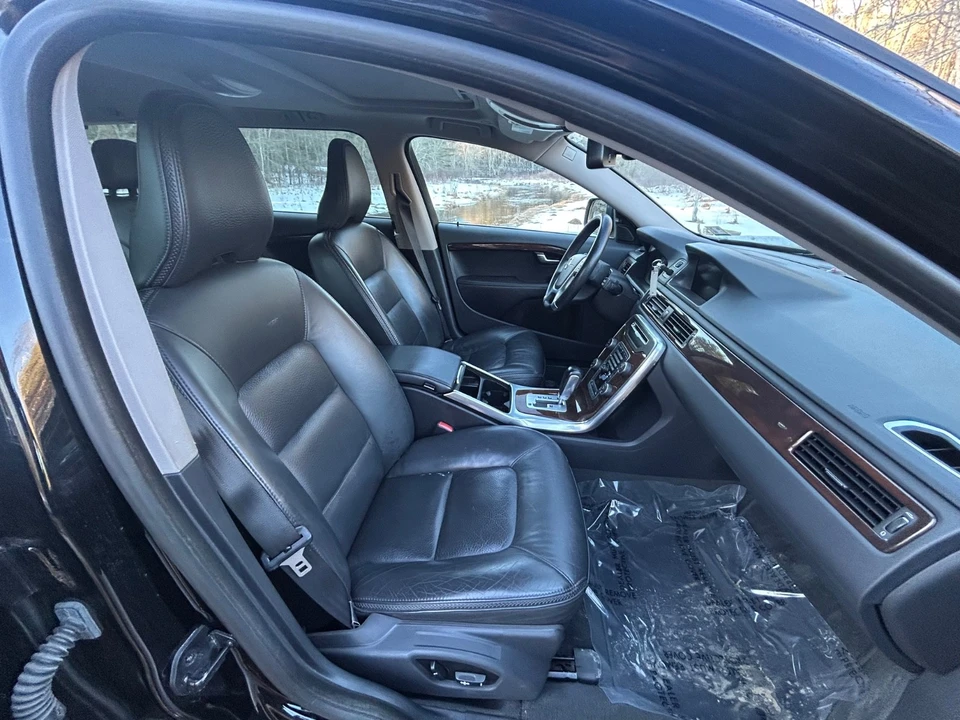 2012 Volvo XC70 3rd Gen - Image 6 of 19