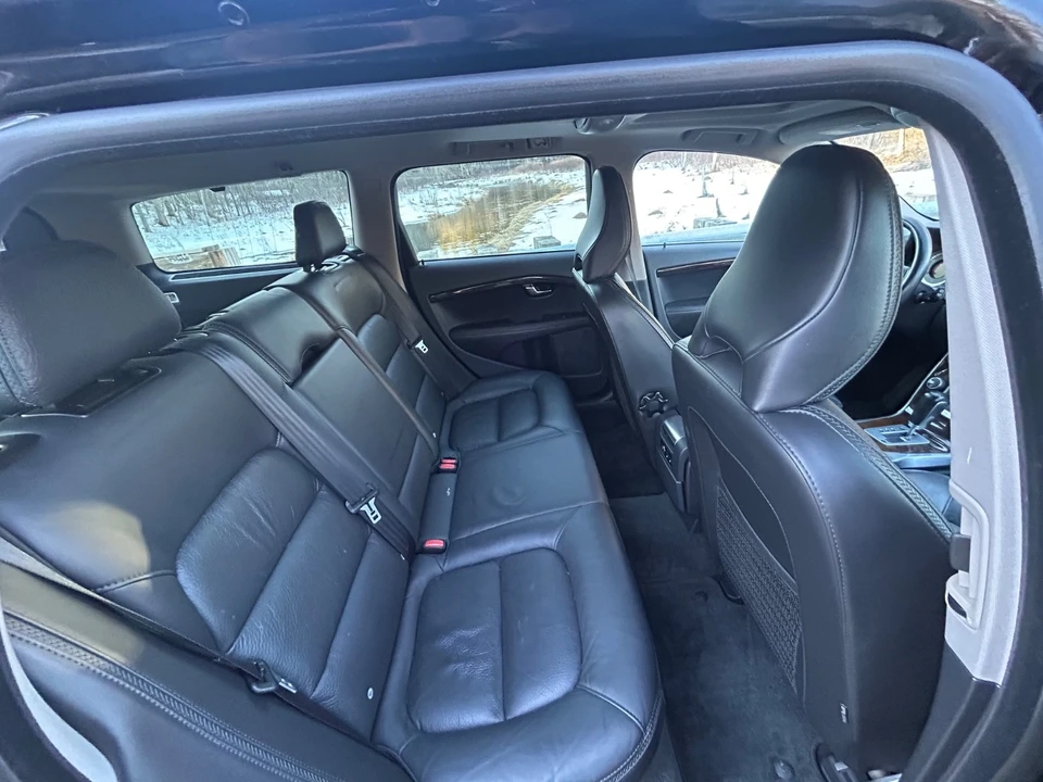 2012 Volvo XC70 3rd Gen - Image 7 of 19