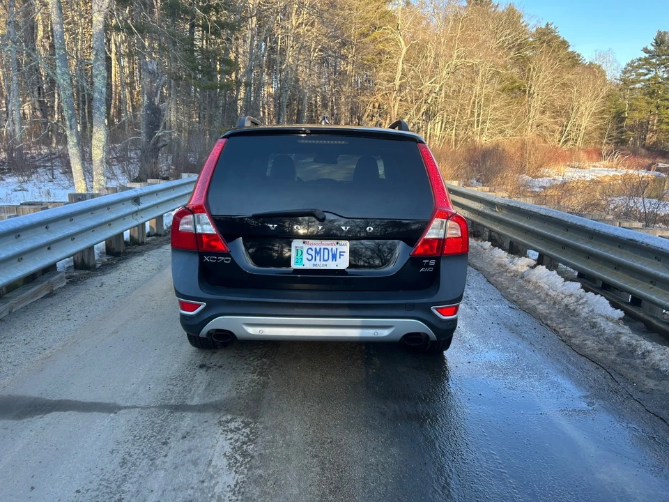 2012 Volvo XC70 3rd Gen - Image 3 of 19