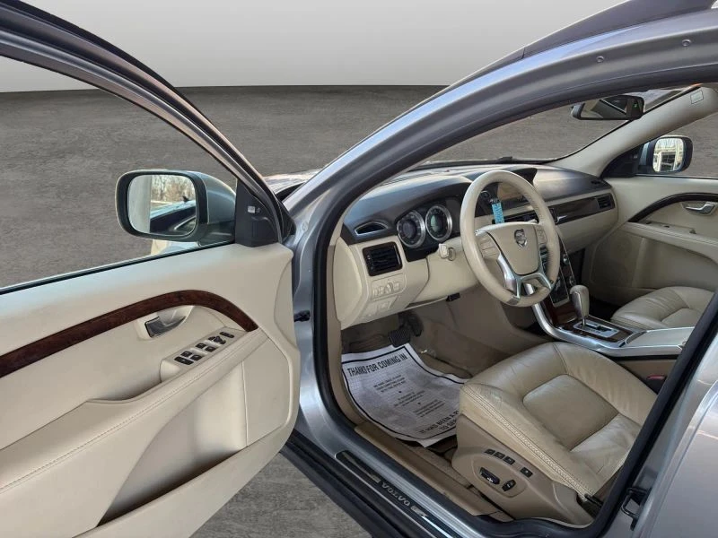 2012 Volvo XC70 3rd Gen - Image 9 of 12