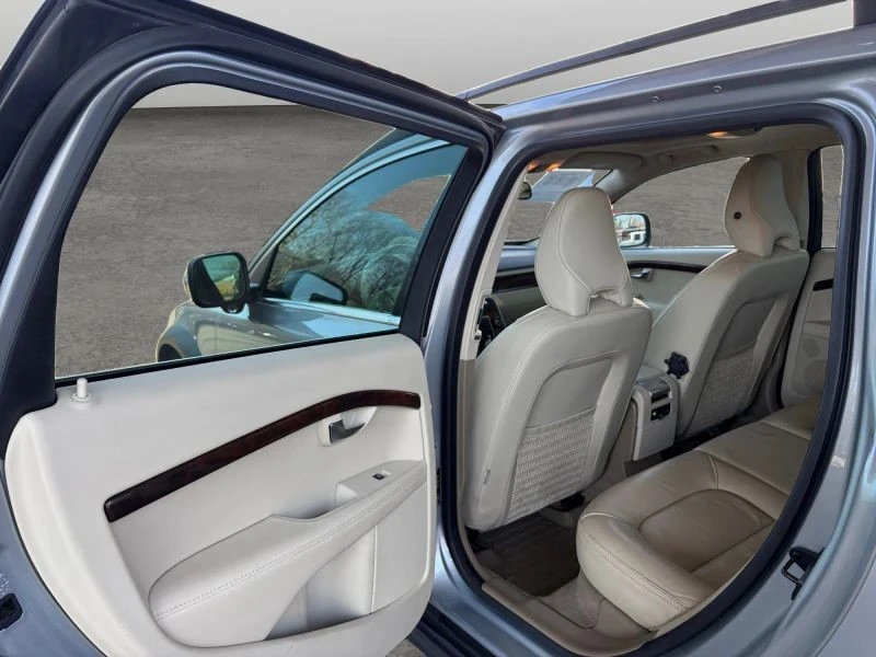 2012 Volvo XC70 3rd Gen - Image 12 of 12