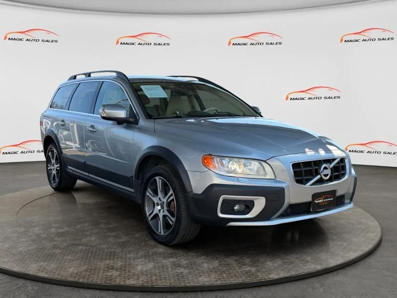 2012 Volvo XC70 3rd Gen - Image 5 of 12