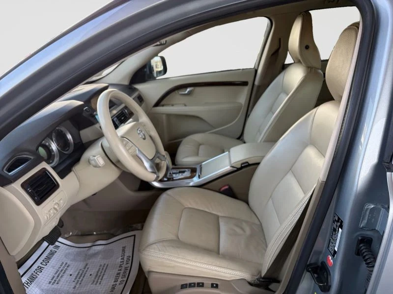 2012 Volvo XC70 3rd Gen - Image 10 of 12