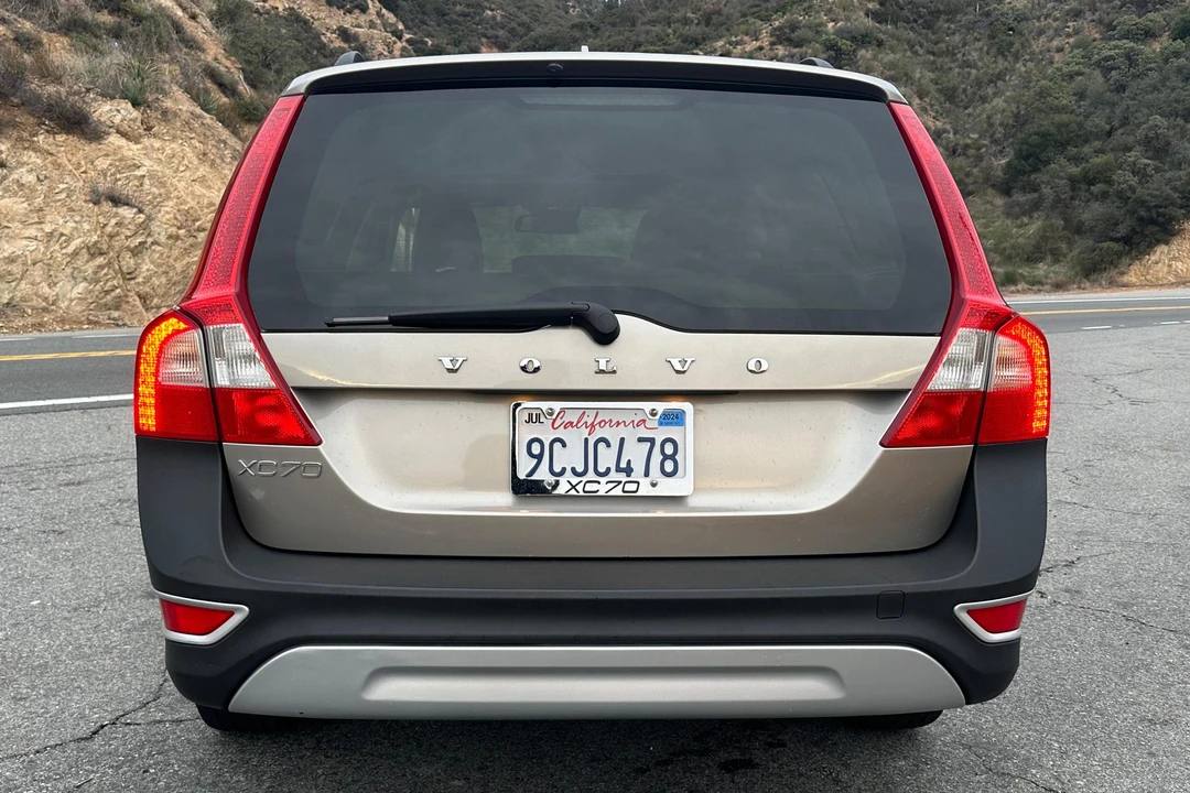 2012 Volvo XC70 3rd Gen - Image 5 of 31
