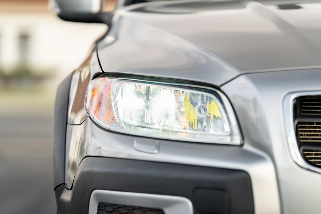 2012 Volvo XC70 3rd Gen - Image 28 of 31